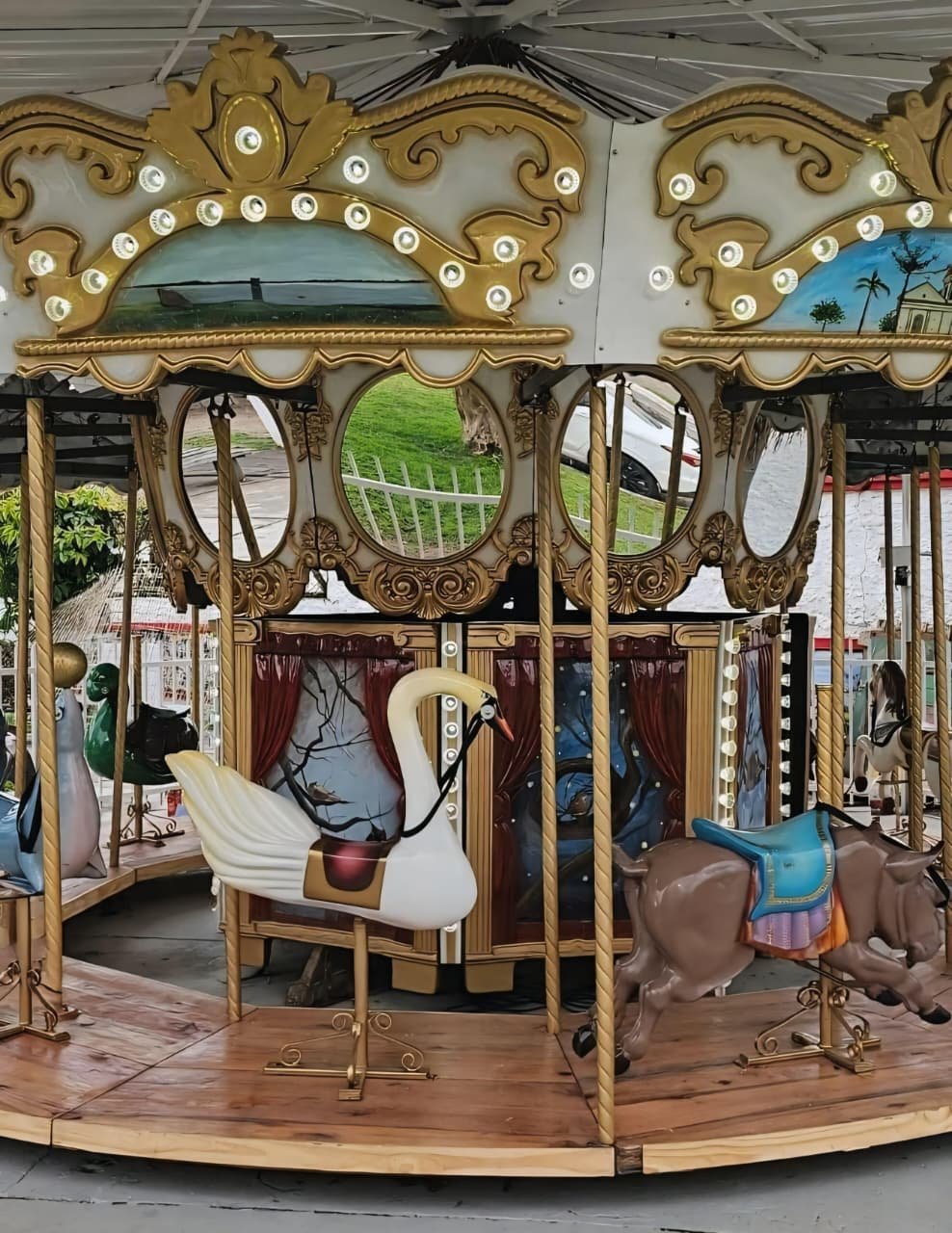 Calesita de Monte Caseros — Restauración e intervención pictórica